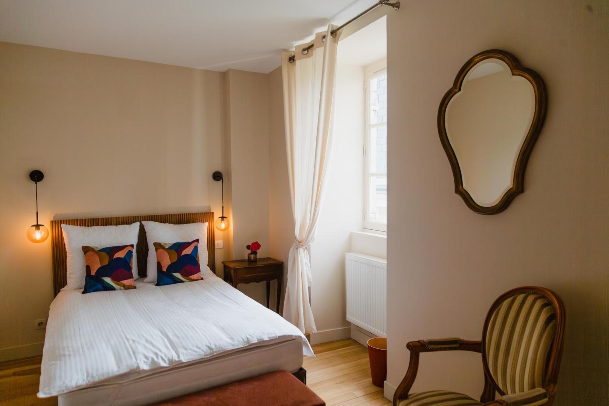 Chambres D'Hote - Maison Des Ecrivains - 50 M De La Cathedrale Et Place Des Jacobins 勒芒 外观 照片