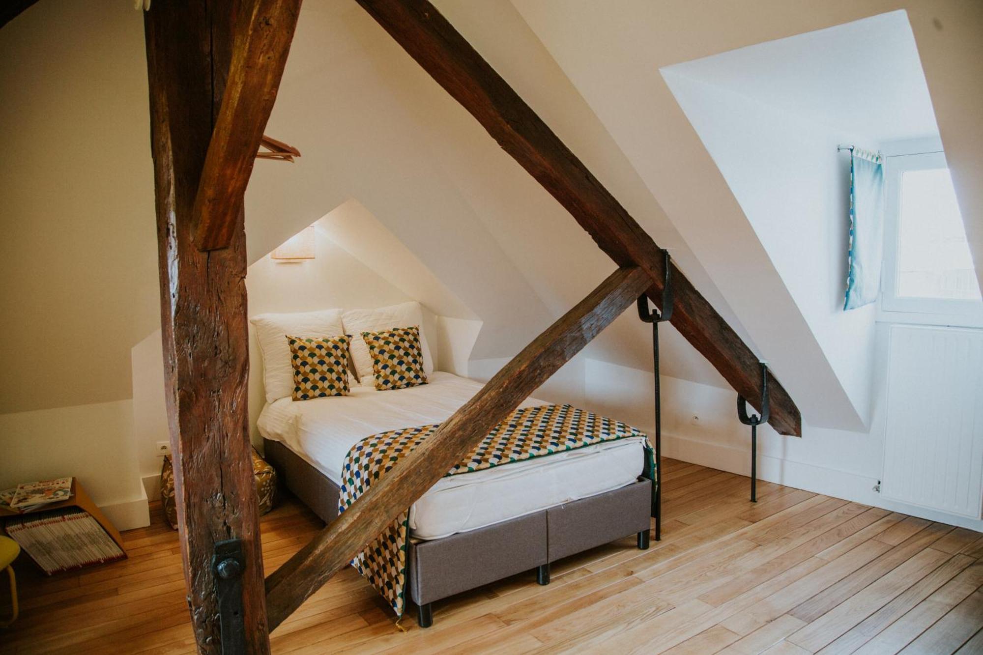 Chambres D'Hote - Maison Des Ecrivains - 50 M De La Cathedrale Et Place Des Jacobins 勒芒 外观 照片